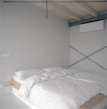 Old Town - Flodd - Floating 4* Berlino
